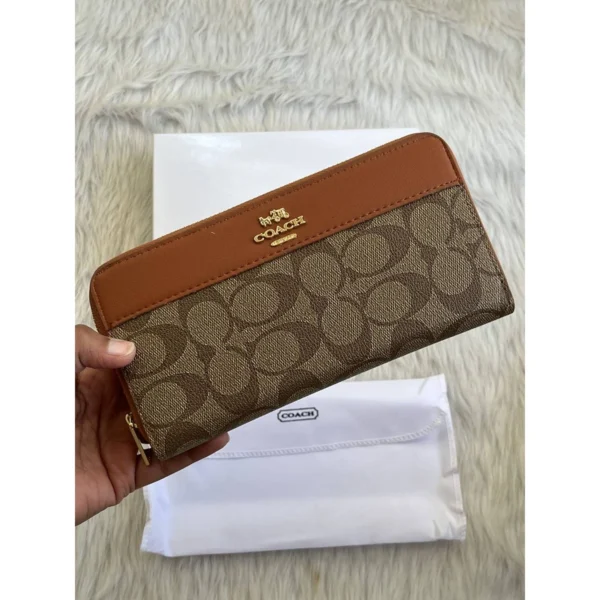 Stylish Coach Long Zippy Wallet With Og Box Dust Cover For Women (DW228) - stayhit.in Stylish Coach Long Zippy Wallet With Og Box Dust Cover For Women (DW228) - stayhit.in