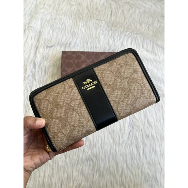 Stylish Coach Long Zippy Wallet With Og Box For Women (DW226) - stayhit.in Stylish Coach Long Zippy Wallet With Og Box For Women (DW226) - stayhit.in