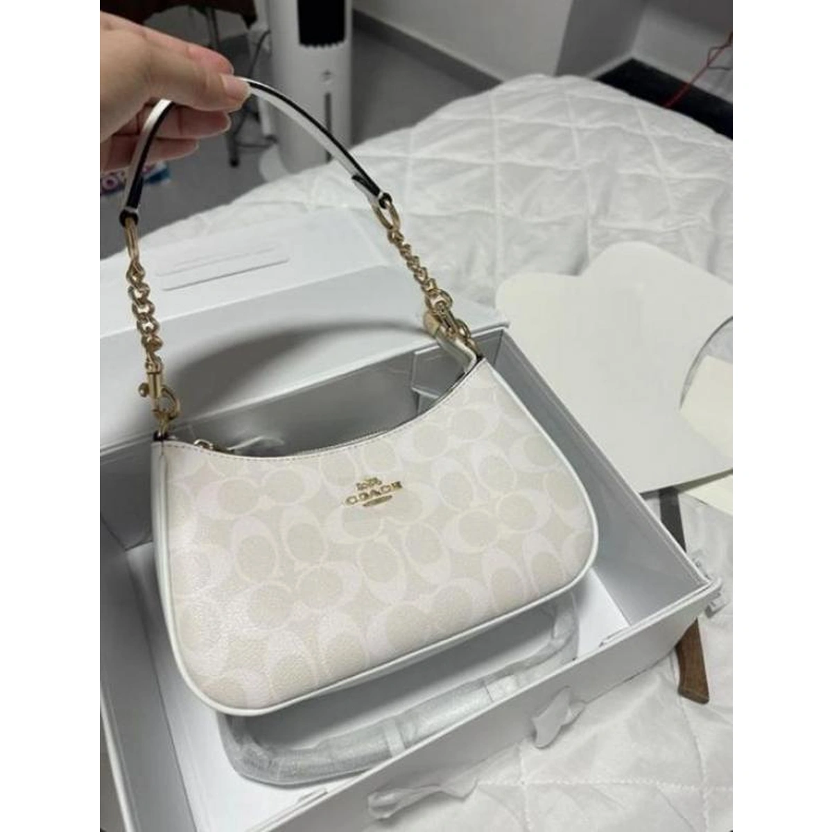 Stylish Coach Teri Shoulder Bag With Og Box For Women (BOT3781) - stayhit.in Stylish Coach Teri Shoulder Bag With Og Box For Women (BOT3781) - stayhit.in