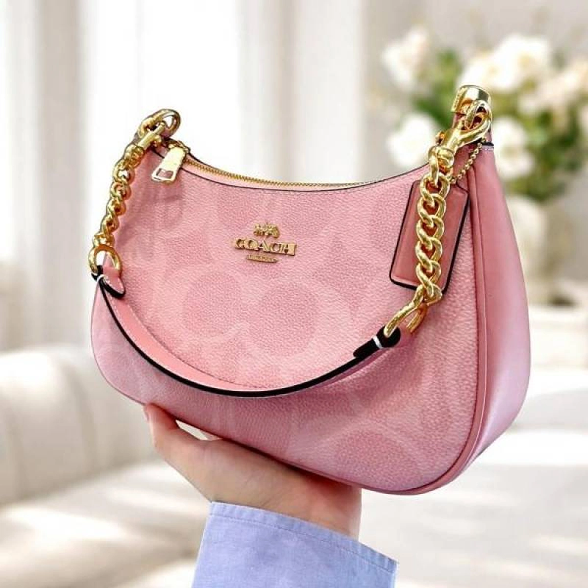 Stylish Coach Teri Shoulder Bag With Og Box For Women (SOS428) - stayhit.in Stylish Coach Teri Shoulder Bag With Og Box For Women (SOS428) - stayhit.in
