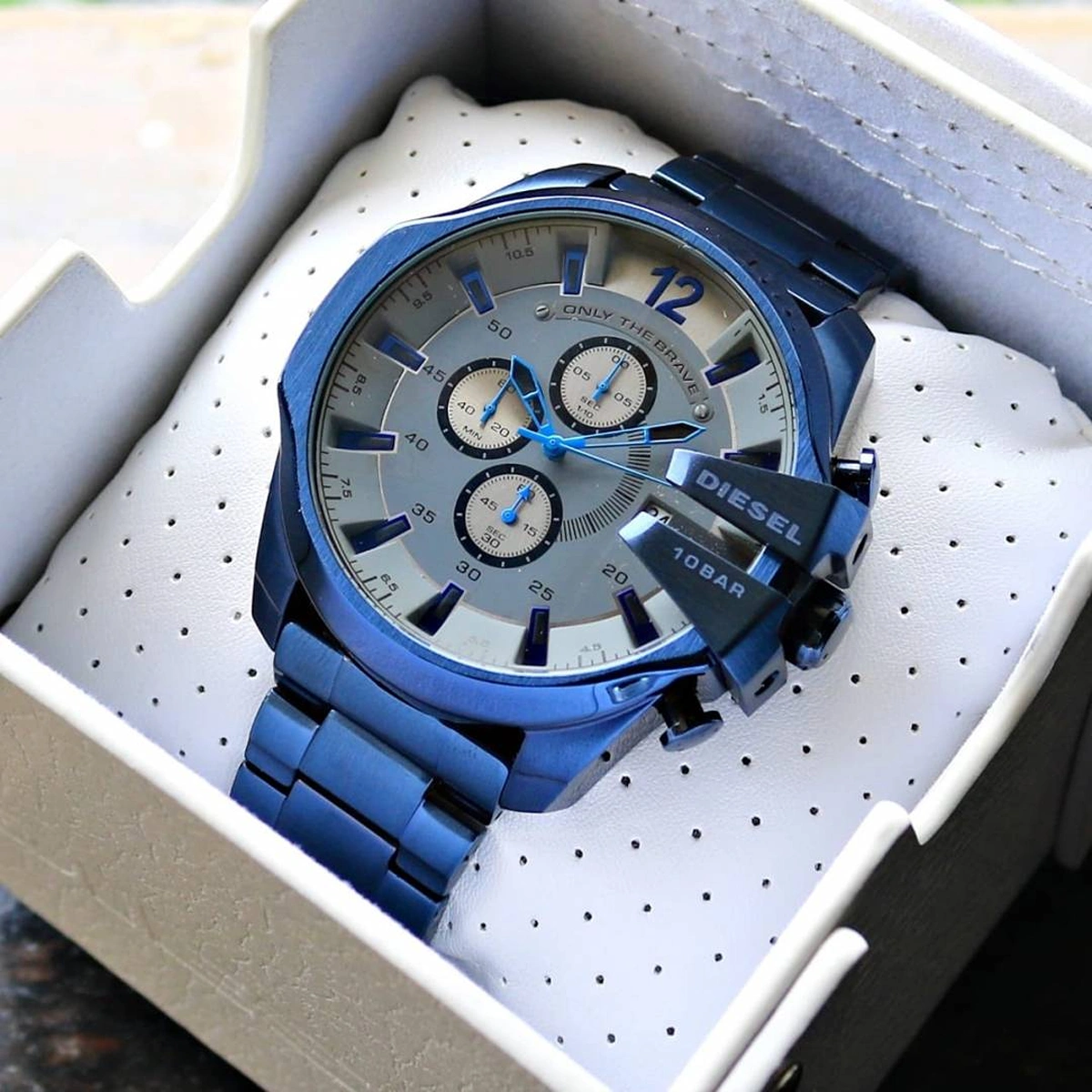 Stylish Diesel 10 Bar Watch Only The Brave For Men (SOS127) - stayhit.in Stylish Diesel 10 Bar Watch Only The Brave For Men (SOS127) - stayhit.in