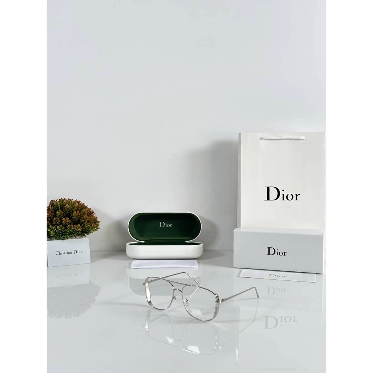 Stylish Dolce & Gabbana Frame Sunglass Water Day For Men (DW250) - stayhit.in Stylish Dolce & Gabbana Frame Sunglass Water Day For Men (DW250) - stayhit.in