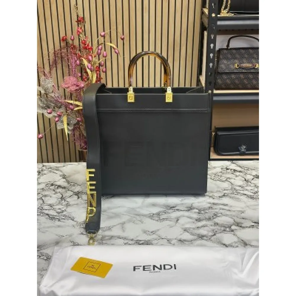 Stylish Fendi Handbag For Women (BOT1789) - stayhit.in Stylish Fendi Handbag For Women (BOT1789) - stayhit.in