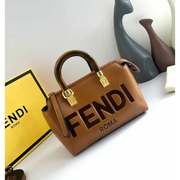 Stylish Fendi Handbag For Women (LAB1422) - stayhit.in Stylish Fendi Handbag For Women (LAB1422) - stayhit.in