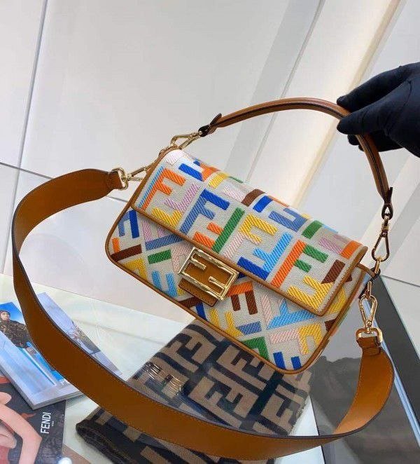 Stylish Fendi Handbag For Women (LAB1593) - stayhit.in Stylish Fendi Handbag For Women (LAB1593) - stayhit.in