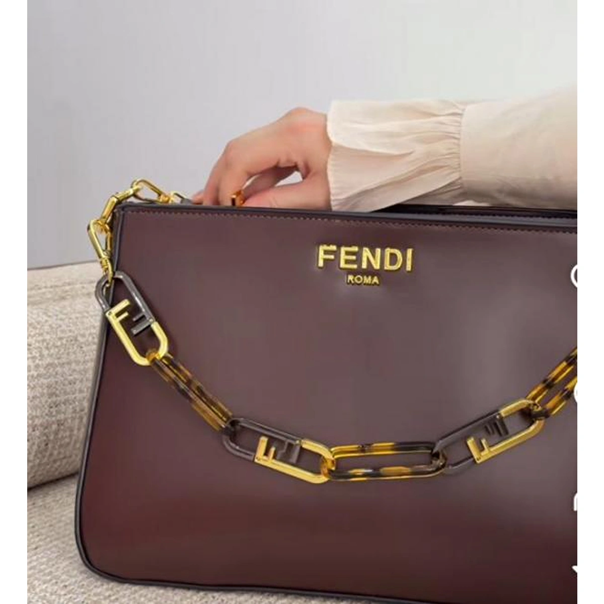 Stylish Fendi Shoulder Tote Bag With Dust Bag For Women (BOT2556) - stayhit.in