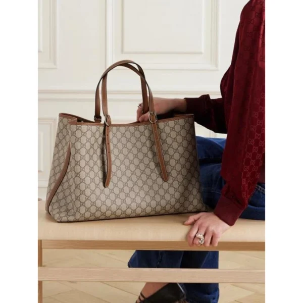 Stylish Gucci Emblem Supreme Shoulder Bag For Women (LAB628) - stayhit.in Stylish Gucci Emblem Supreme Shoulder Bag For Women (LAB628) - stayhit.in