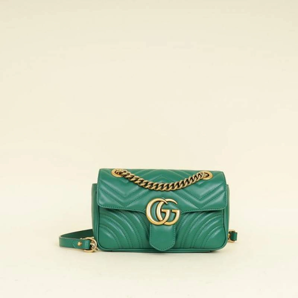 Stylish Gucci Gg Marmont Shoulder Bag Matelasse With Box For Women (SOS460) - stayhit.in Stylish Gucci Gg Marmont Shoulder Bag Matelasse With Box For Women (SOS460) - stayhit.in