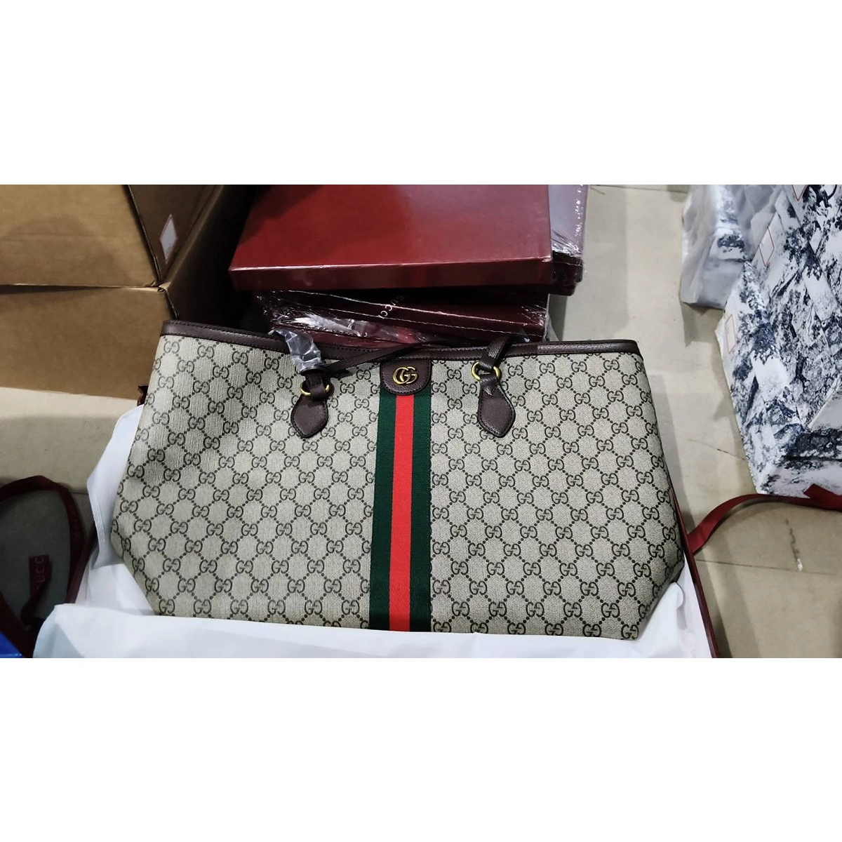 Stylish Gucci Gg Ophidia Tote Bag With Red Box For Women (DW154) - stayhit.in Stylish Gucci Gg Ophidia Tote Bag With Red Box For Women (DW154) - stayhit.in