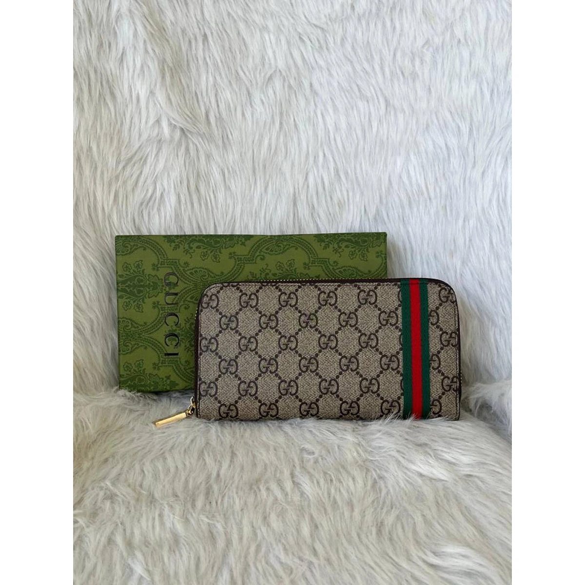 Stylish Gucci Zippy Long Wallet With Original Box For Women (DW207) - stayhit.in Stylish Gucci Zippy Long Wallet With Original Box For Women (DW207) - stayhit.in