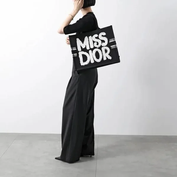 Stylish Miss Dior Handbag For Women (LAB2767) - stayhit.in Stylish Miss Dior Handbag For Women (LAB2767) - stayhit.in
