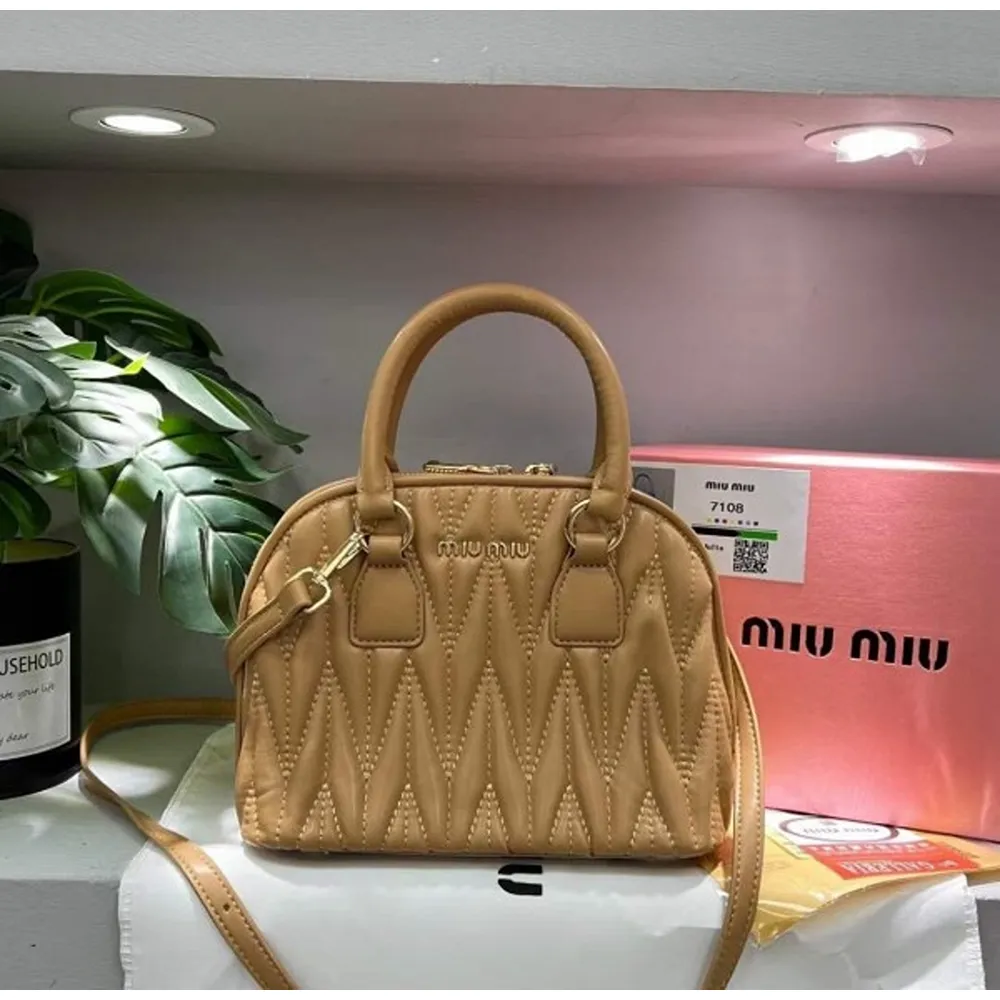 Stylish Miu Miu Handbag For Women (BOT1768) - stayhit.in