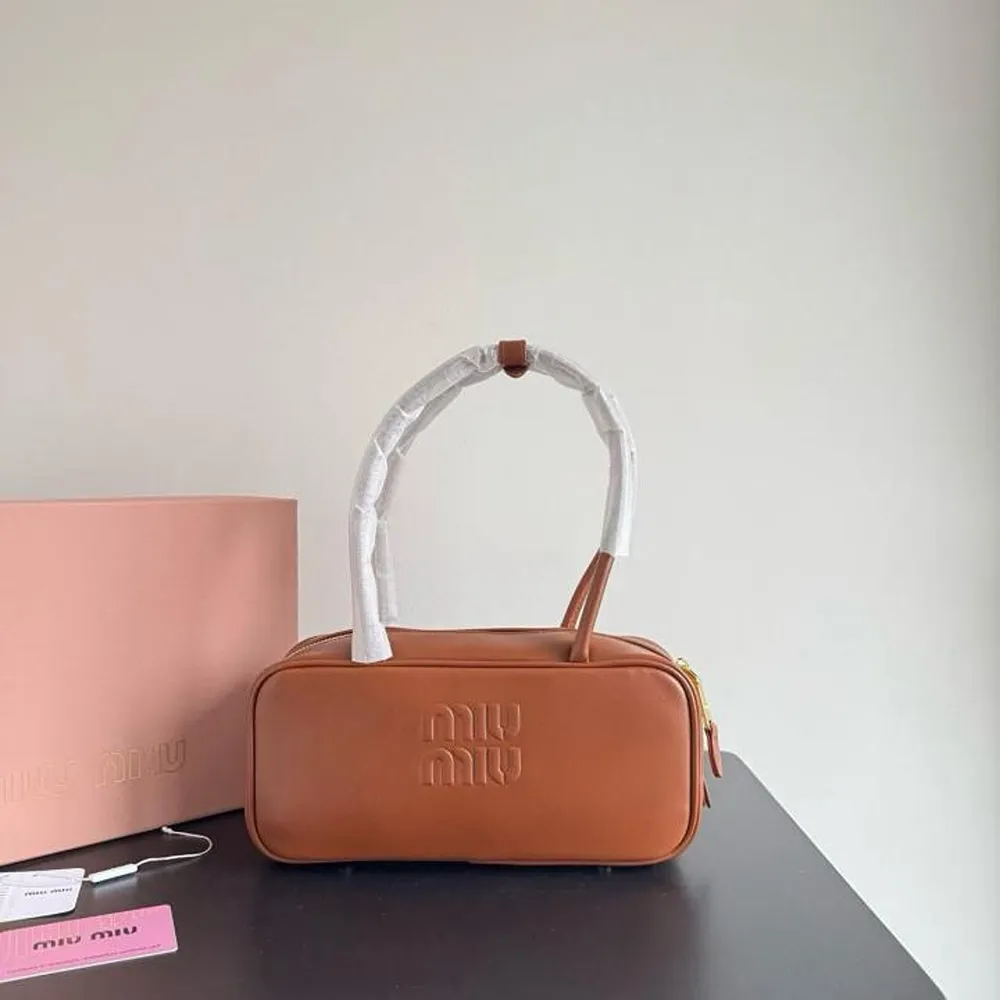 Stylish Miu Miu Handbag For Women (BOT1863) - stayhit.in