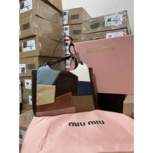 Stylish Miu Miu Mini Tote Bag Leather Material With Magnet Box For Women (SOS464) - stayhit.in