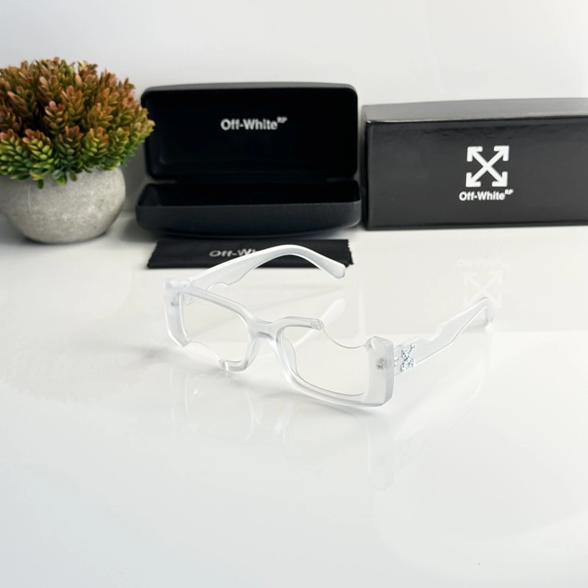 Stylish Off White Frame Sunglass Ice Day For Men (DW257) - stayhit.in