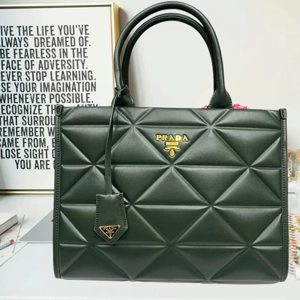 Stylish Prada Handbag For Women (BOT1787) - stayhit.in Stylish Prada Handbag For Women (BOT1787) - stayhit.in