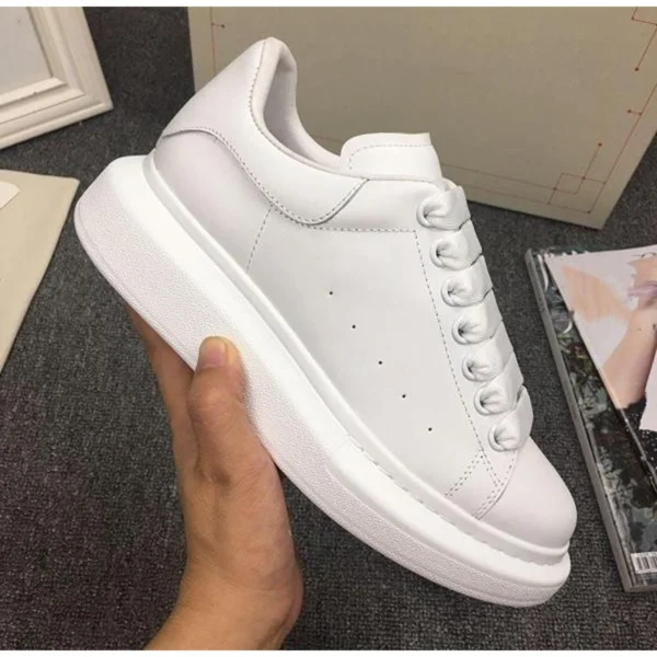 Elegant Alexander Mcqueen Sneakers White For Men (SUP1396) - stayhit.in Elegant Alexander Mcqueen Sneakers White For Men (SUP1396) - stayhit.in