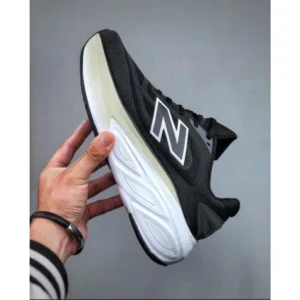 Elegant New Balance Fresh Foam Shoes More V4 Black For Men (SUP3425) - stayhit.in