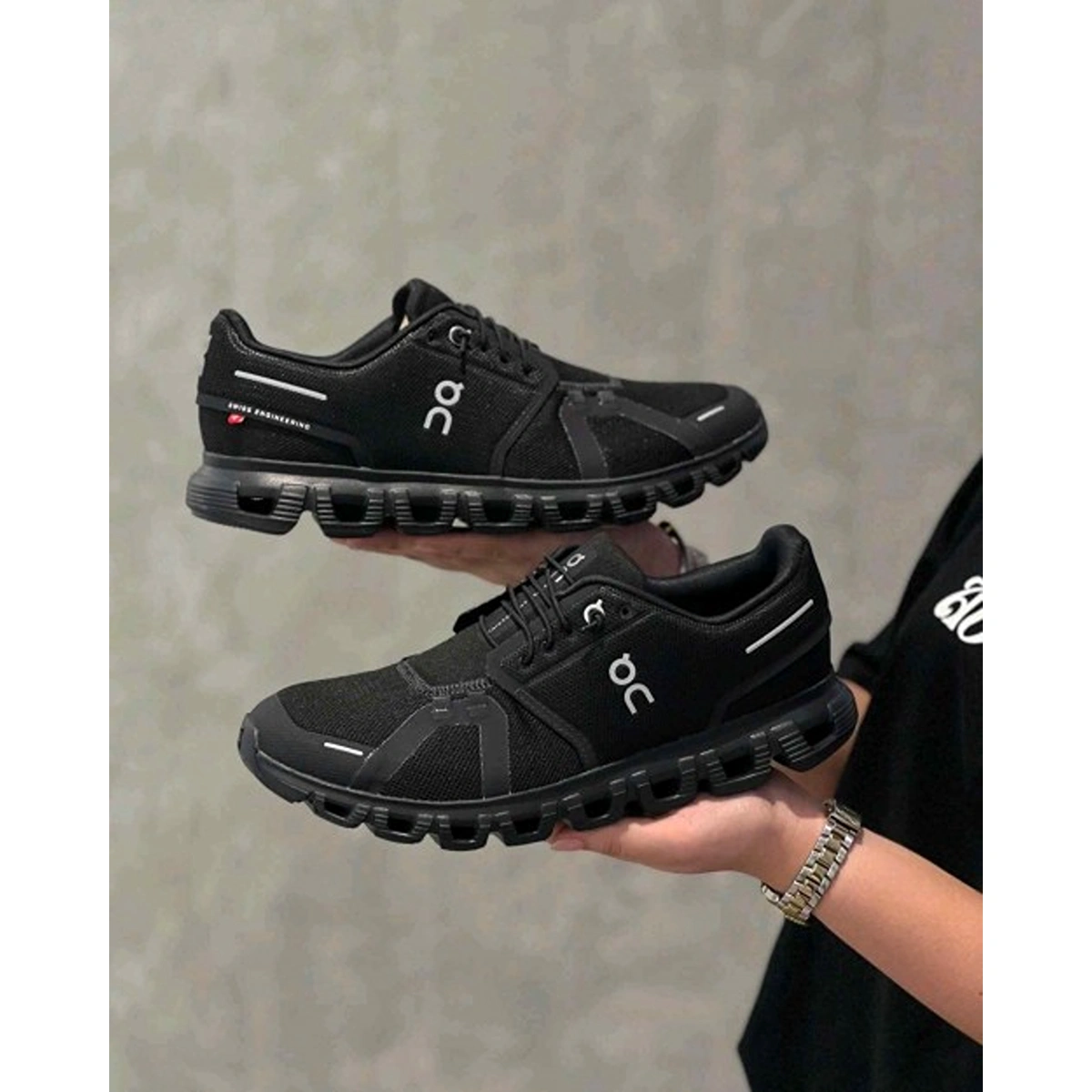 Elegant On Running Cloud 6 Shoes Waterproof Full Black For Men (SUP1830) - stayhit.in