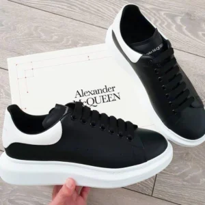 Imported Alexandar Mcqueen Shoes Black White For Men (HS1507) - stayhit.in