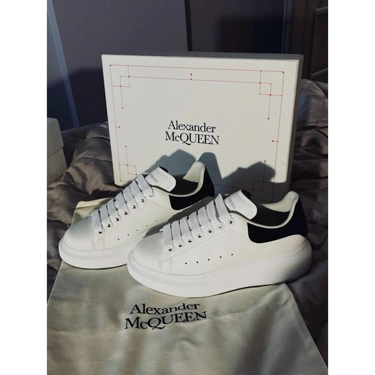 Imported Alexandar Mcqueen Shoes White Black For Men (HS1506) - stayhit.in Imported Alexandar Mcqueen Shoes White Black For Men (HS1506) - stayhit.in