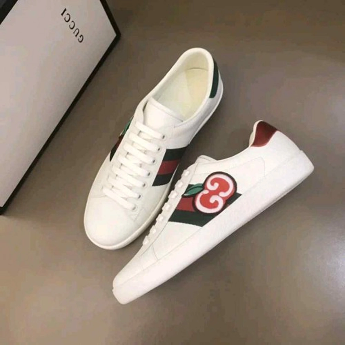 Imported Gucci Ace Low Shoes Gg Apple Patch White For Men (SUP3166) - stayhit.in Imported Gucci Ace Low Shoes Gg Apple Patch White For Men (SUP3166) - stayhit.in
