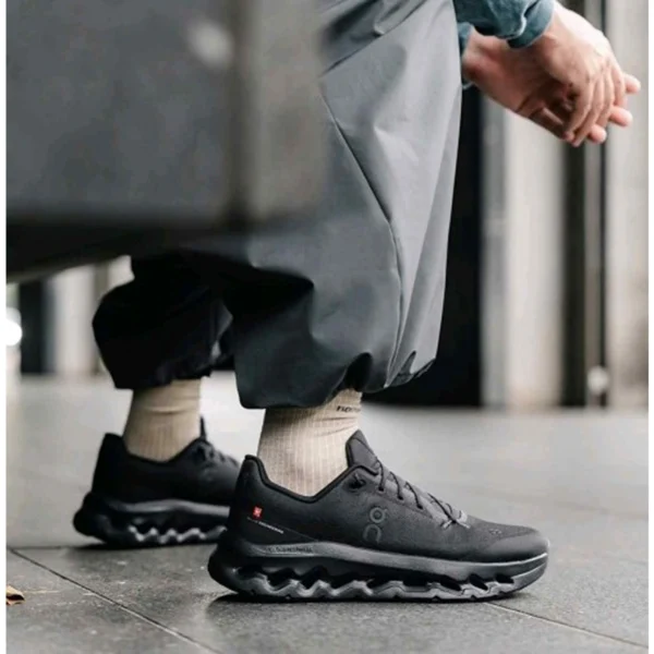 Luxury On Cloudtilt Eclipse Shoes All Black For Men (SUP1754) - stayhit.in Luxury On Cloudtilt Eclipse Shoes All Black For Men (SUP1754) - stayhit.in