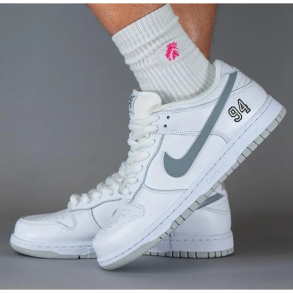 Luxury Supreme X Nike Sb Dunk Low Shoes White Grey For Men (SUP3274) - stayhit.in Luxury Supreme X Nike Sb Dunk Low Shoes White Grey For Men (SUP3274) - stayhit.in