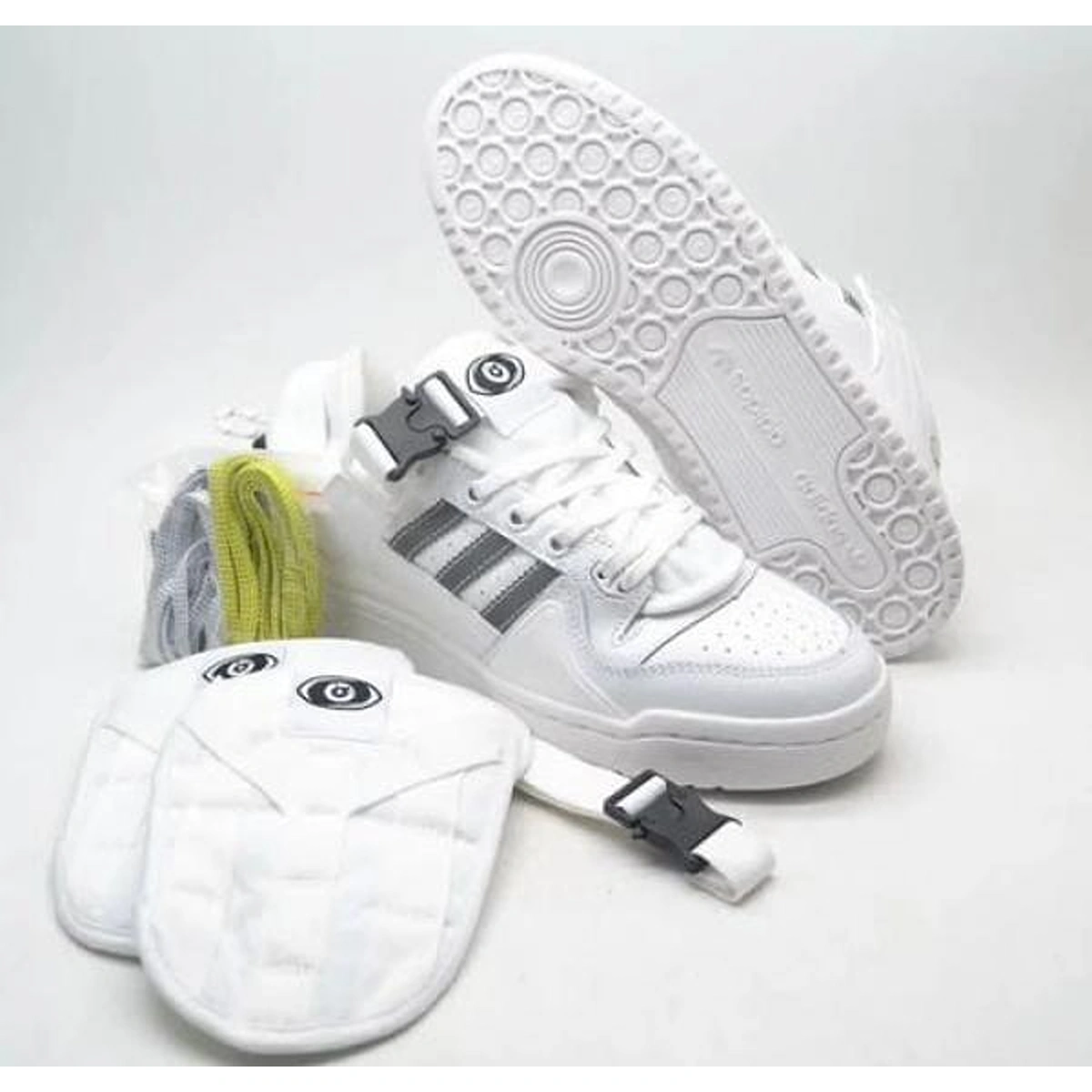 Premium Adidas Forum Bad Bunny Shoes Full White For Men (SUP3485) - stayhit.in Premium Adidas Forum Bad Bunny Shoes Full White For Men (SUP3485) - stayhit.in