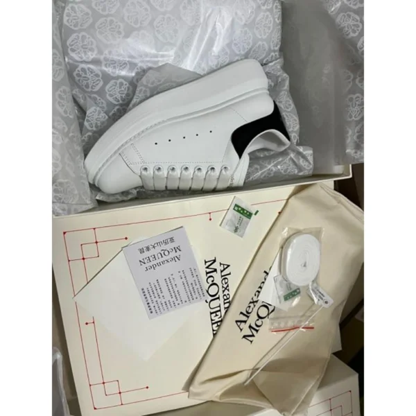 Premium Alexander Mcqueen Sneakers White For Men (SUP1799) - stayhit.in Premium Alexander Mcqueen Sneakers White For Men (SUP1799) - stayhit.in