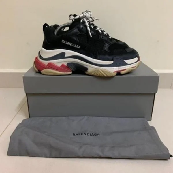 Premium Balenciaga Triple S Shoes Black White Red For Men (SUP2964) - stayhit.in Premium Balenciaga Triple S Shoes Black White Red For Men (SUP2964) - stayhit.in