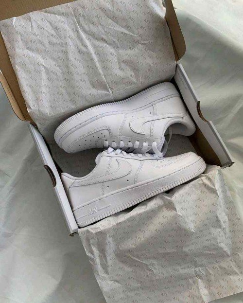 Premium Nike Air Force 1 Low Shoes Triple White With Accessories For Men (HS1476) - stayhit.in Premium Nike Air Force 1 Low Shoes Triple White With Accessories For Men (HS1476) - stayhit.in