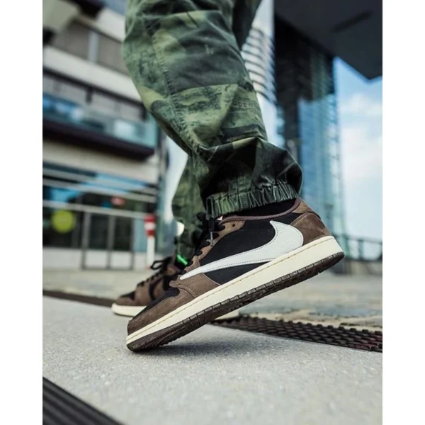 Premium Nike Air Jordan Retro 1 Shoes For Men (HS1493) - stayhit.in Premium Nike Air Jordan Retro 1 Shoes For Men (HS1493) - stayhit.in