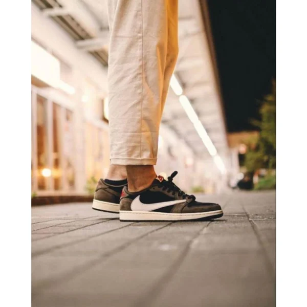 Premium Nike Air Jordan Retro 1 Shoes For Men (HS1493) - stayhit.in Premium Nike Air Jordan Retro 1 Shoes For Men (HS1493) - stayhit.in