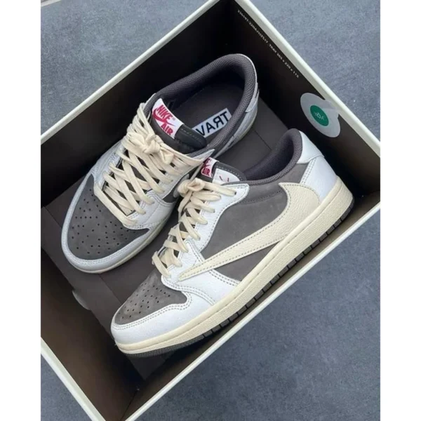 Premium Nike Air Jordan Retro 1 X Travis Scott Shoes For Men (HS1492) - stayhit.in Premium Nike Air Jordan Retro 1 X Travis Scott Shoes For Men (HS1492) - stayhit.in