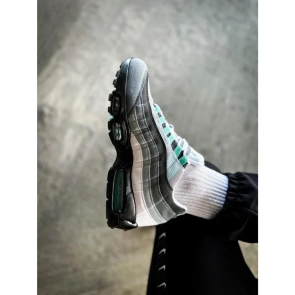Premium Nike Air Max 95 Shoes Hyper Turquoise For Men (SUP3480) - stayhit.in Premium Nike Air Max 95 Shoes Hyper Turquoise For Men (SUP3480) - stayhit.in