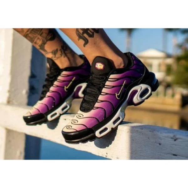 Premium Nike Air Max Plus Tn Shoes Bold Berry For Men (SUP1858) - stayhit.in Premium Nike Air Max Plus Tn Shoes Bold Berry For Men (SUP1858) - stayhit.in