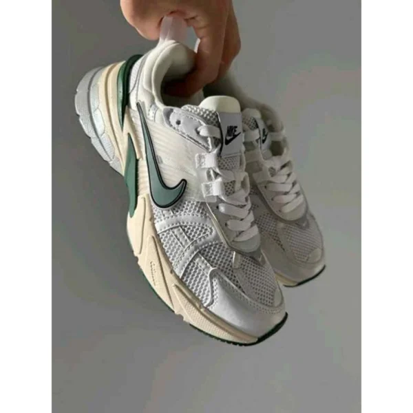 Premium Nike Run Platinum Tint Shoes Photon White For Men (HS1479) - stayhit.in Premium Nike Run Platinum Tint Shoes Photon White For Men (HS1479) - stayhit.in
