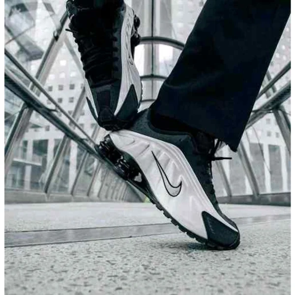 Premium Nike Shox R4 Preto Shoes Prata For Men (SUP1223) - stayhit.in Premium Nike Shox R4 Preto Shoes Prata For Men (SUP1223) - stayhit.in