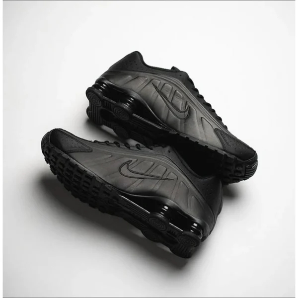 Premium Nike Shox R4 Shoes Triple Black For Men (SUP1074) - stayhit.in Premium Nike Shox R4 Shoes Triple Black For Men (SUP1074) - stayhit.in
