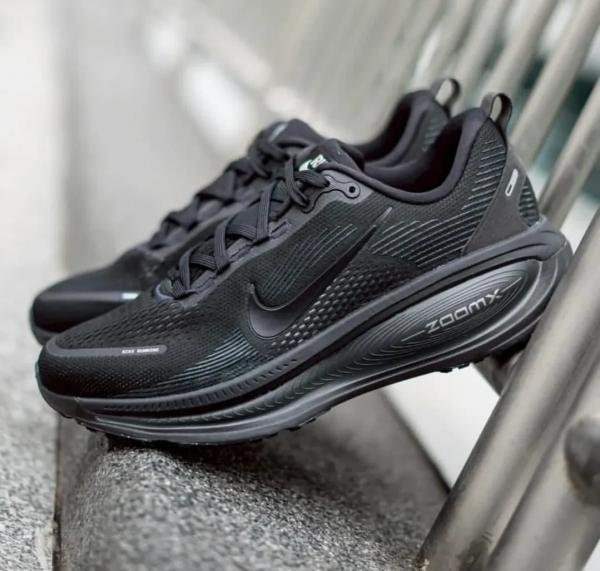 Premium Nike Vomero 18 Shoes Triple Black For Men (SUP3503) - stayhit.in