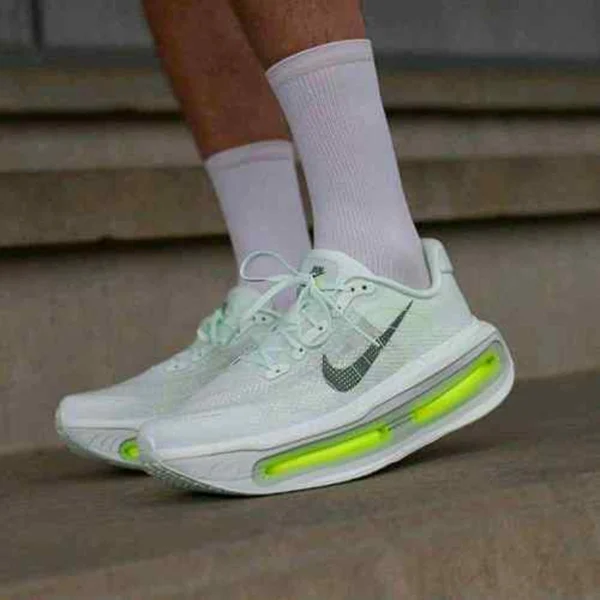 Premium Nike Vomero Barely Shoes Green Volt For Men (SUP1209) - stayhit.in Premium Nike Vomero Barely Shoes Green Volt For Men (SUP1209) - stayhit.in