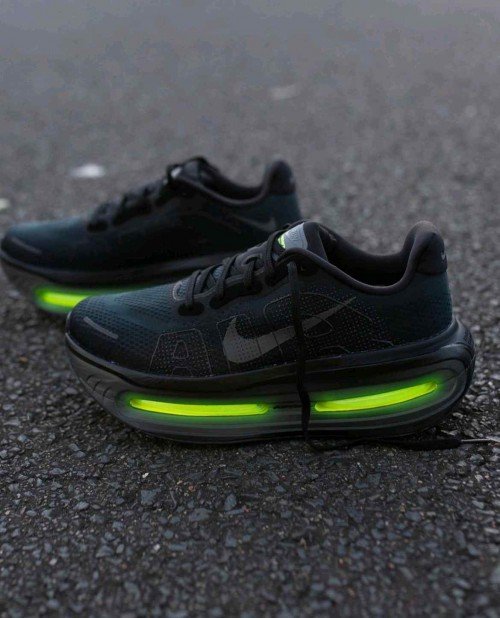 Premium Nike Vomero Shoes Black For Men (SUP1202) - stayhit.in Premium Nike Vomero Shoes Black For Men (SUP1202) - stayhit.in