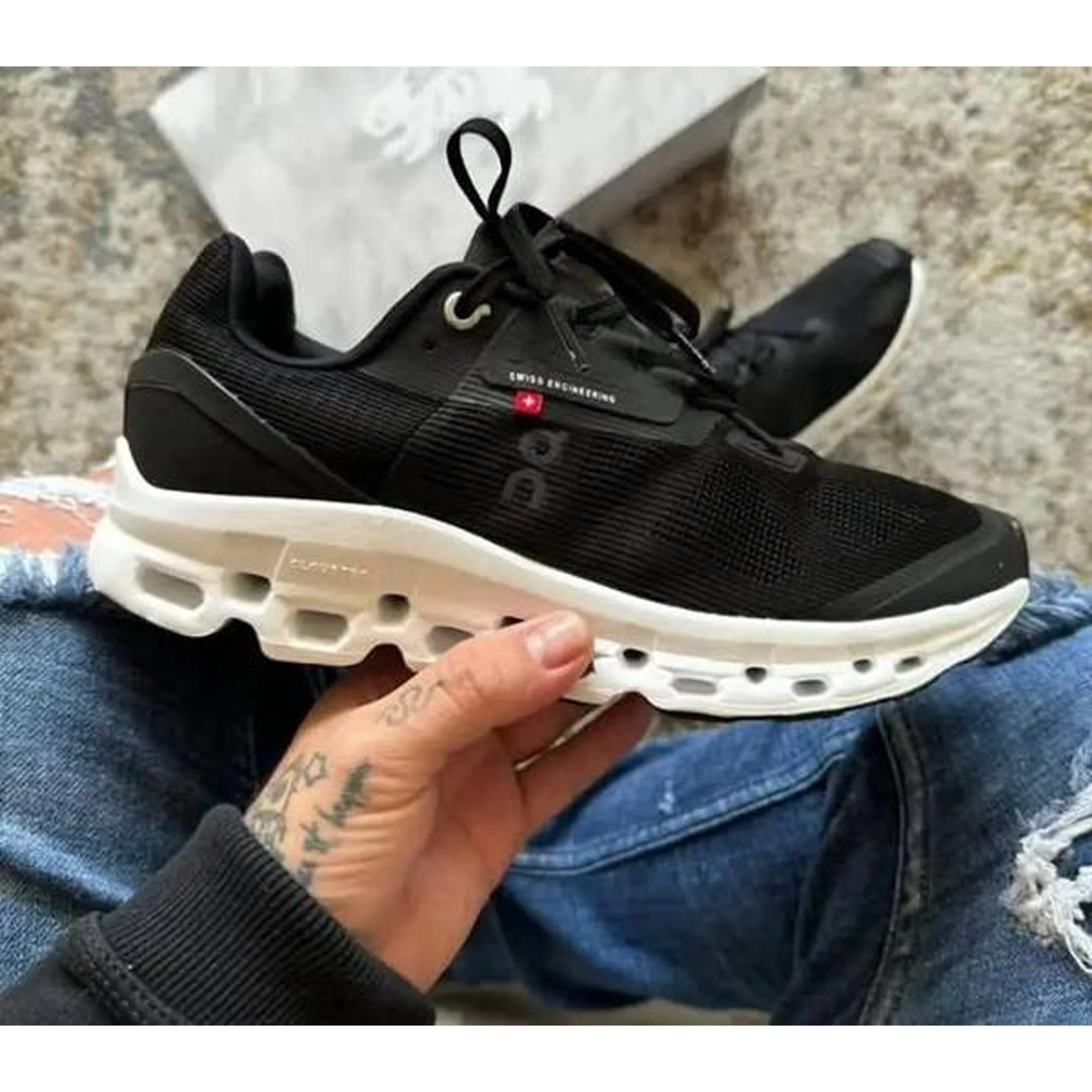 Premium On Cloud Status Shoes Black White For Men (SUP1321) - stayhit.in Premium On Cloud Status Shoes Black White For Men (SUP1321) - stayhit.in