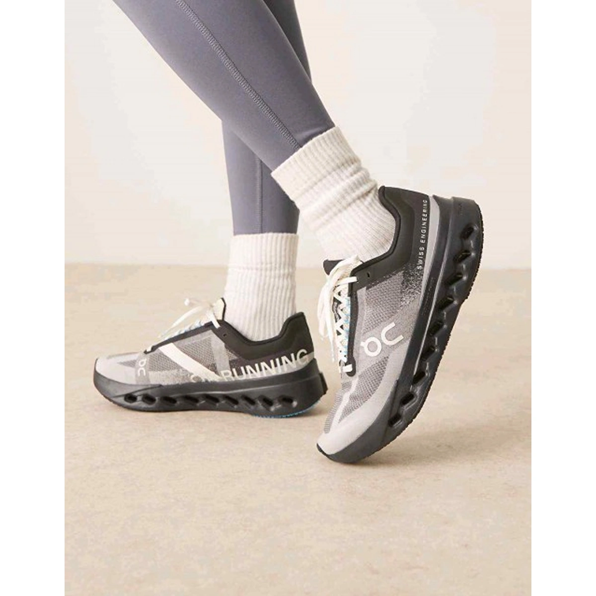 Premium On Cloudsurfer Next Shoes Lumos Black For Men (SUP1663) - stayhit.in Premium On Cloudsurfer Next Shoes Lumos Black For Men (SUP1663) - stayhit.in