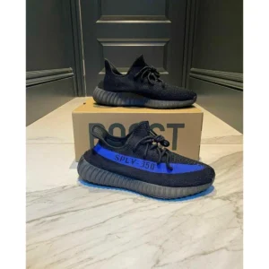 Stylish Adidas Yeezy 350 V2 Shoes For Men (SUP3008) - stayhit.in