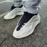 Stylish Adidas Yeezy 700 V3 Shoes Dark In Glow For Men (SUP3237) - stayhit.in