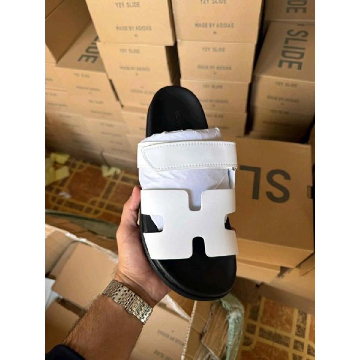 Stylish Hermes Chypre Flat Sandal Supermaster White For Men (HS1521) - stayhit.in Stylish Hermes Chypre Flat Sandal Supermaster White For Men (HS1521) - stayhit.in