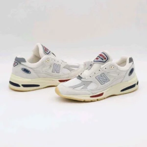 Stylish New Balance 991 V2 Shoes Vintage Sport For Men (SUP1861) - stayhit.in