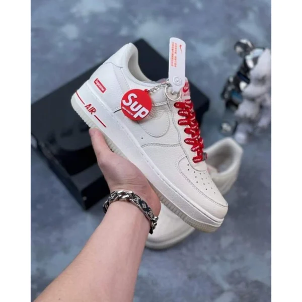 Stylish Nike Air Force 1 X Supreme Sneakers Cream Red For Men (SUP1379) - stayhit.in